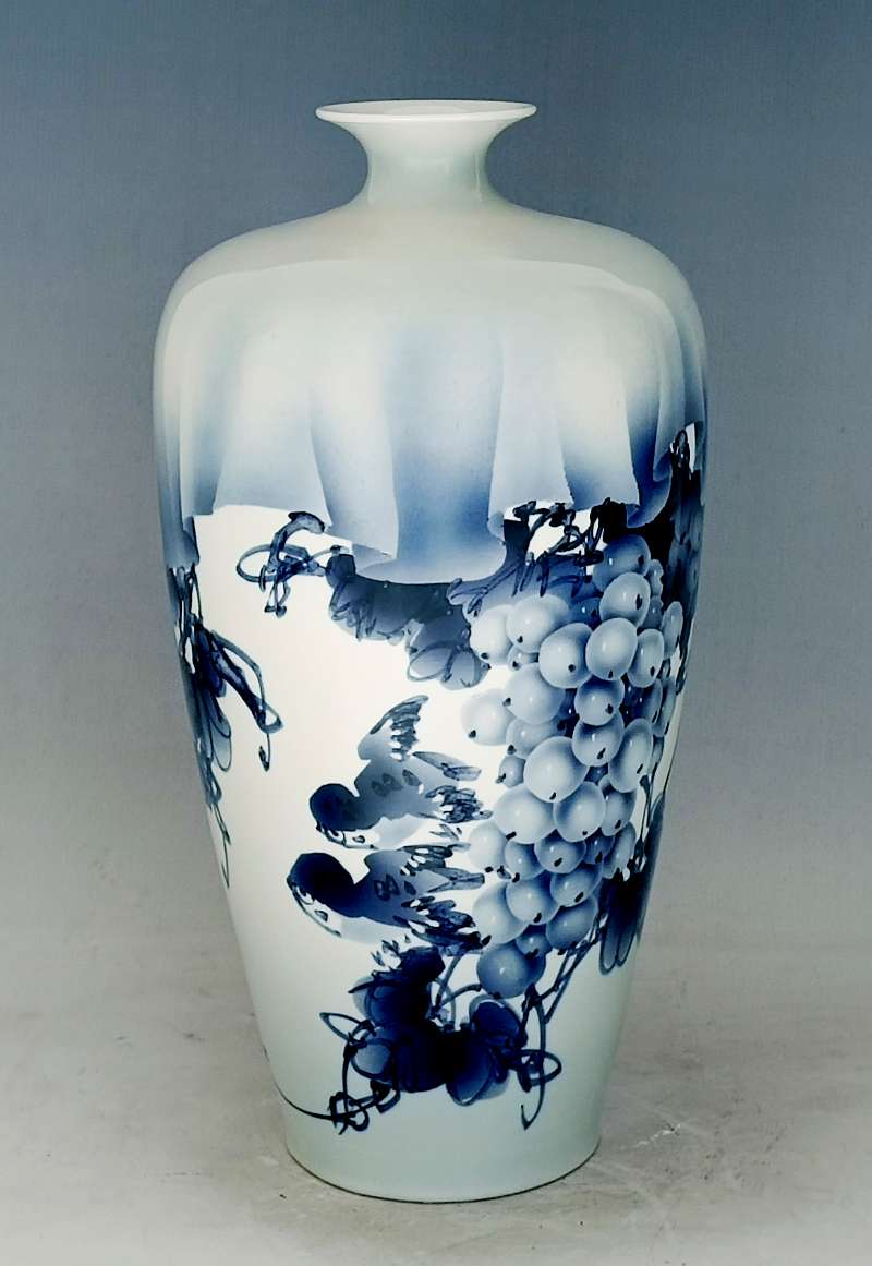 青花花鳥葡萄作品